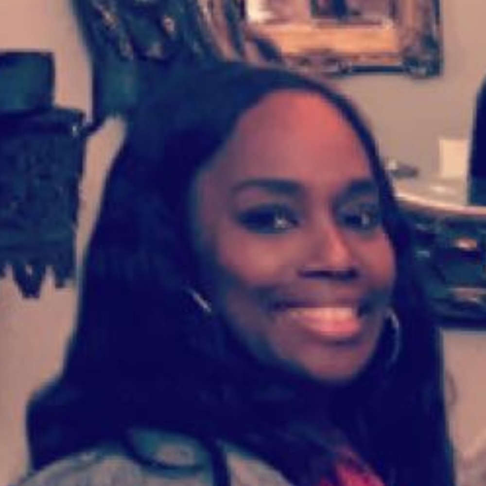Meet your Posher, Damaris